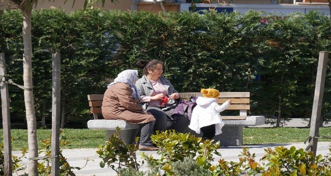 Büyük Atatürk Parkı,  sosyal donatı alanlarıyla İstanbullulara hizmet veriyor