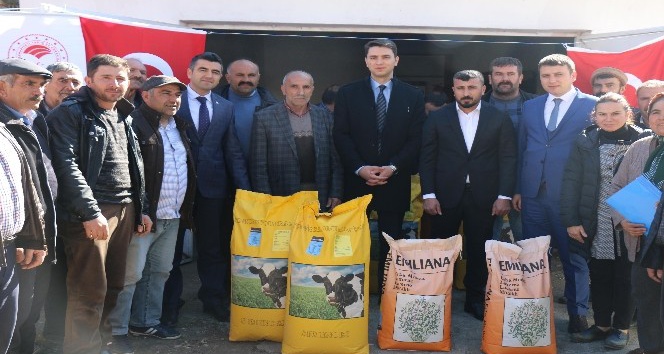 Ortaköy’de üreticilere yem bitkisi tohumu dağıtıldı