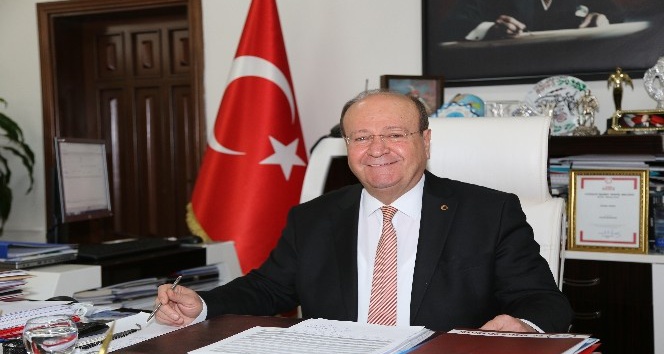 Başkan Özakcan’ın ’Dünya Tiyatrolar Günü’ mesajı