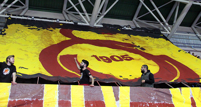 Galatasaray taraftarından ‘Lise’ tepkisi