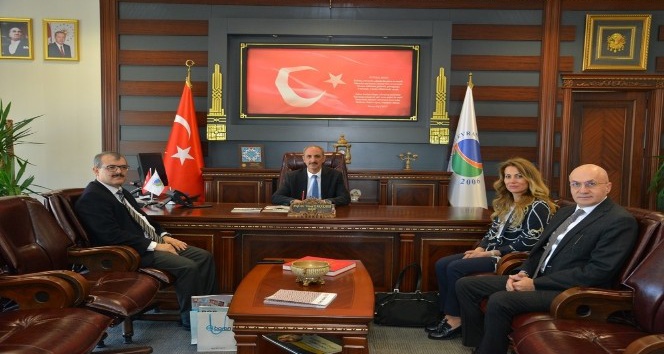 BOREN Başkanı Doç. Dr. Abdülkerim Yörükoğlu, Rektör Karakayayı ziyaret etti