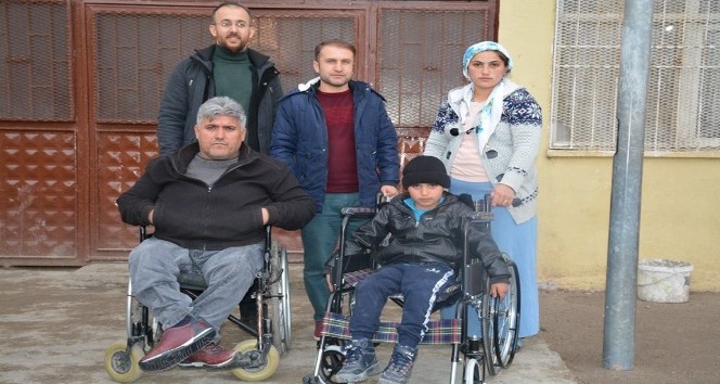Engelli derneğinden tekerlekli sandalye yardımı