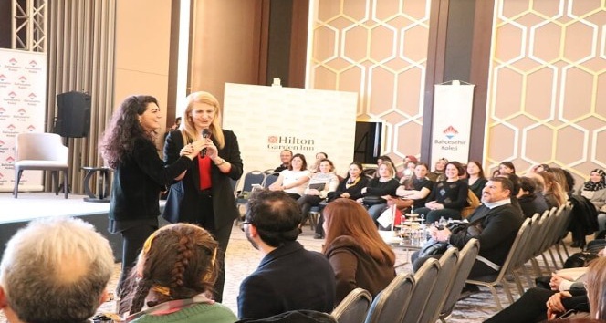 Yalova’da çocuk gelişimine yönelik velilere seminer verildi