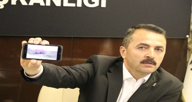 AK Parti Bolu İl Başkanı Nurettin Doğanay, CHP adayının konteyner seçim ofisini eleştirdi