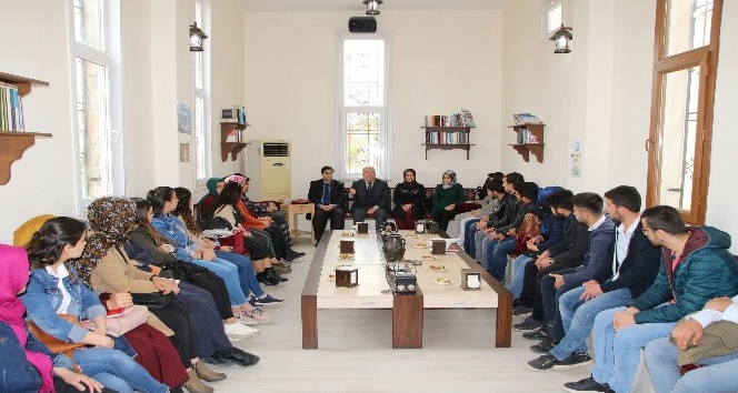 Öğrencilerden KİTAM ve Kıraathane okuma etkinlikleri