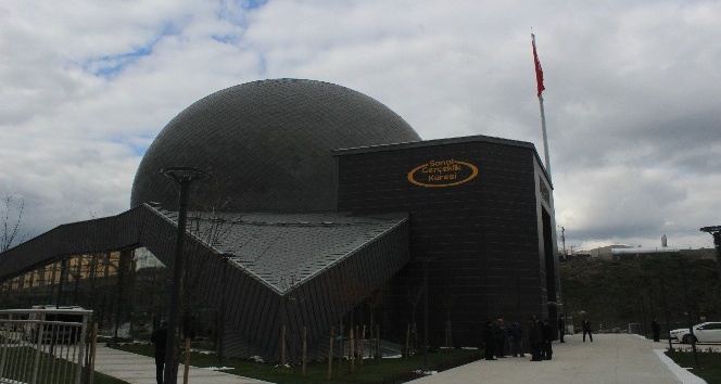 Gök bilimi, bu merkezde sanal gerçeklikle öğrenilebilecek