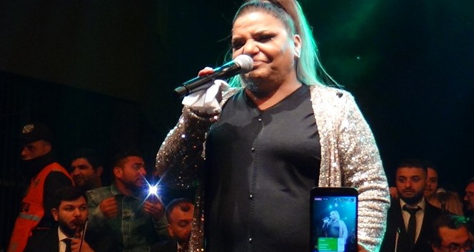 Kibariye Tekirdağ’da konser verdi