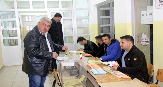 Kilisliler sandığa koştu