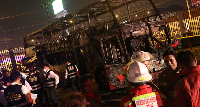 Peru&#039;da otobüs yangını: En az 20 ölü