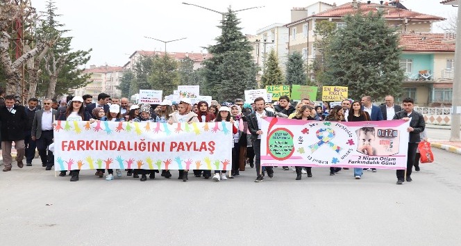Karaman’da ‘2 Nisan Dünya Otizm Farkındalık Günü’ yürüyüşü