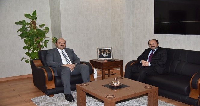 Rektör Prof.Dr. Çakmak’tan Başkan Orhan’a hayırlı olsun ziyareti