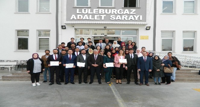 AK Parti’li meclis üyeleri mazbatalarını aldı