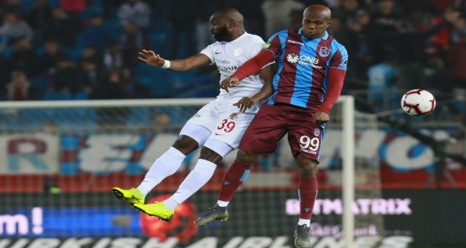 Trabzonspor’da, Nwakaeme seriye bağladı