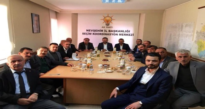 AK Parti İl Genel Meclis üyeleri ilk grup toplantısını yaptı
