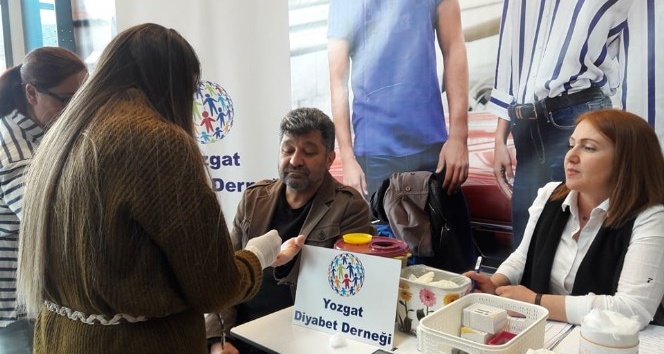 Yozgat Diyabet Derneğinden vatandaşlara kan şekeri ölçümü