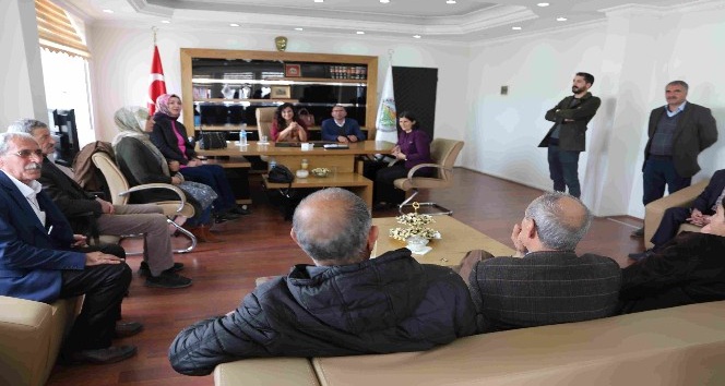 HDP’li Belediye Başkanı Ülkü Karaaslan göreve başladı