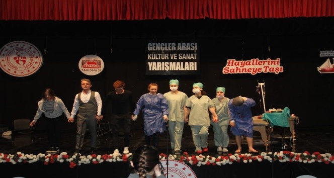 Akyazı Belediyesi Tiyatro Topluluğu Marmara 4’üncüsü oldu