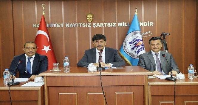 Erzincan Belediye Meclisi Belediye Başkanı Bekir Aksun başkanlığında toplandı