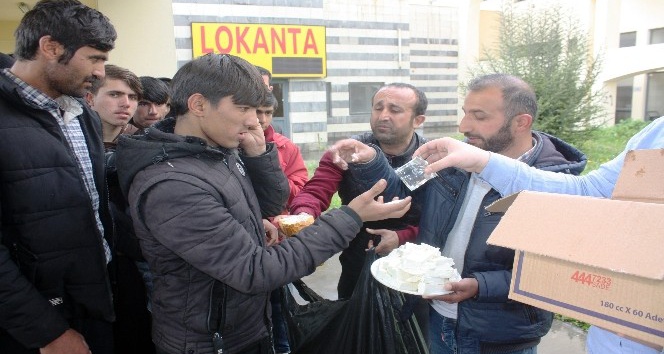 Dolandırılan göçmenler Diyarbakır’da mahsur kaldı
