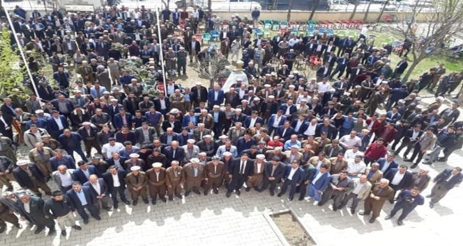 AK Parti’li Çetinkaya 35 keçi kestirerek 4 bin kişiyi misafir etti