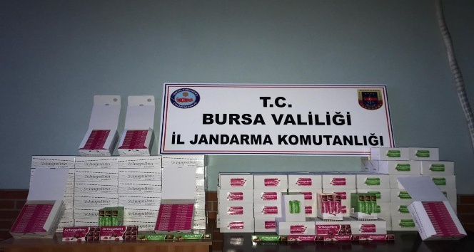 Bursa'da Jandarma Ekipleri Binlerce Kaçak Çikolata Ele Geçirdi Bursa