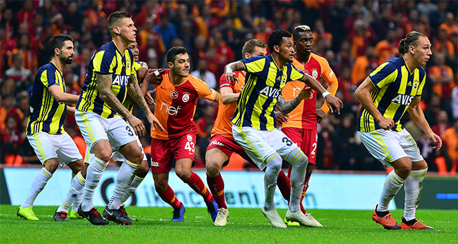 Fenerbahçe yabancılarla, Galatasaray yerlilerle