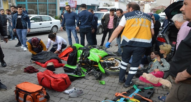 Tokat’ta motosiklet öğrencilere çarptı: 2 yaralı