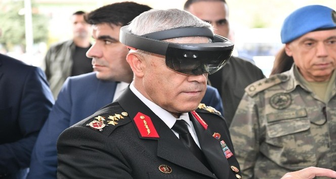Jandarma Genel Komutanı Çetin, Isparta’da giyilebilir son teknolojik ürünleri denedi