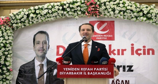 Fatih Erbakan partisinin Diyarbakır il kongresine katıldı