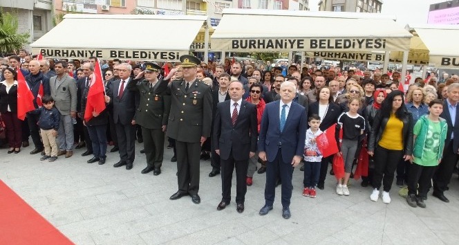 Burhaniye’de Atatürk’ün ilçeye gelişinin 85.yılı kutlandı