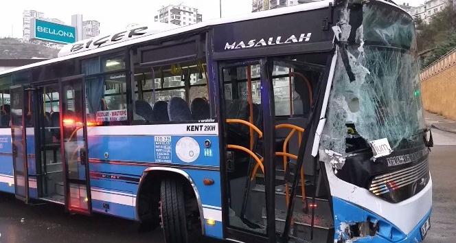 Ankara’da sabah servisi esnasında Özel Halk Otobüsü kaza yaptı: 10 yaralı