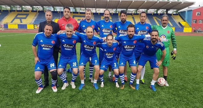 Ağrı Veteranlar takımı, Türkiye finallerine hazırlanıyor