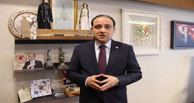 İzmir AK Parti’nin yeni il başkanı için gözler genel merkezde