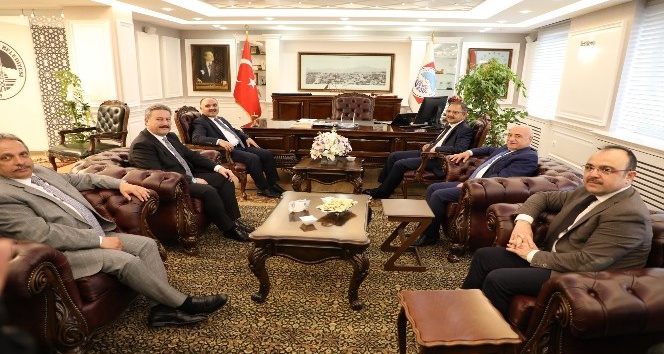 Özhaseki Başkan Palancıoğlu’nu ziyaret etti