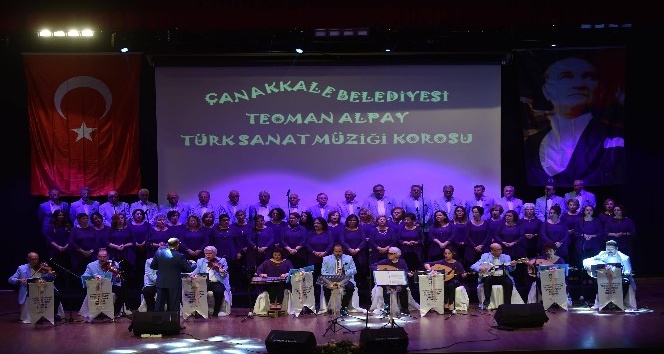 Çanakkale Belediyesi Teoman Alpay Sanat Müziği Korosu final konserini verdi