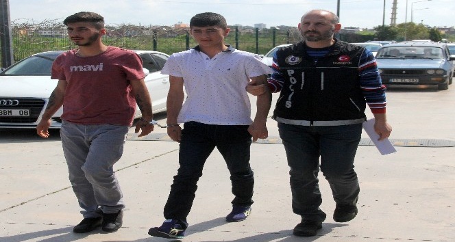 Adana’da iki torbacı tutuklandı