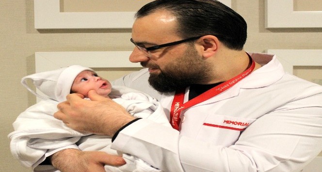 45 günlük bebek, geçirdiği iki ameliyatla sağlığına kavuştu