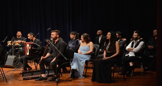 Hangimiz Sevmedik Türk halk müziği konseri SAÜ’de düzenlendi