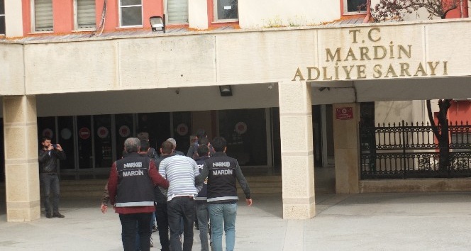 Mardin’de uyuşturucu tacirlerine operasyon
