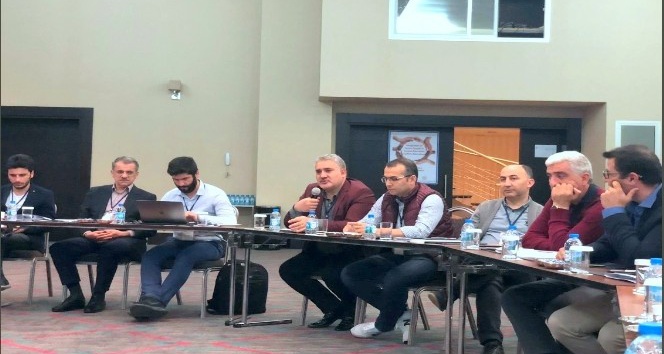 7 Aralık Üniversitesi Suriyeliler için düzenlenen çalıştaya katıldı