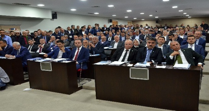 Adana Büyükşehir Belediye Meclisi dualarla açıldı