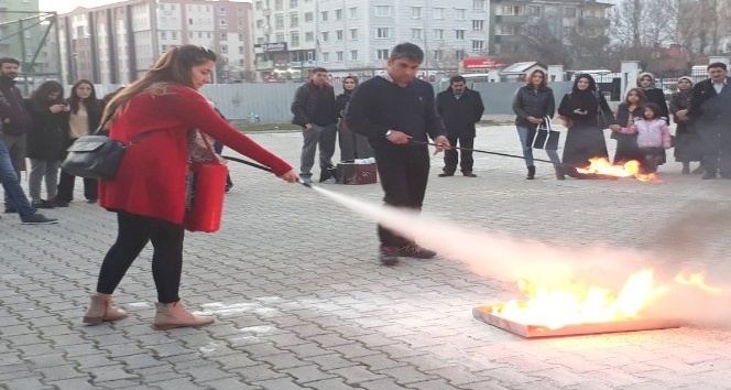 Öğretmenlere yangın eğitimi