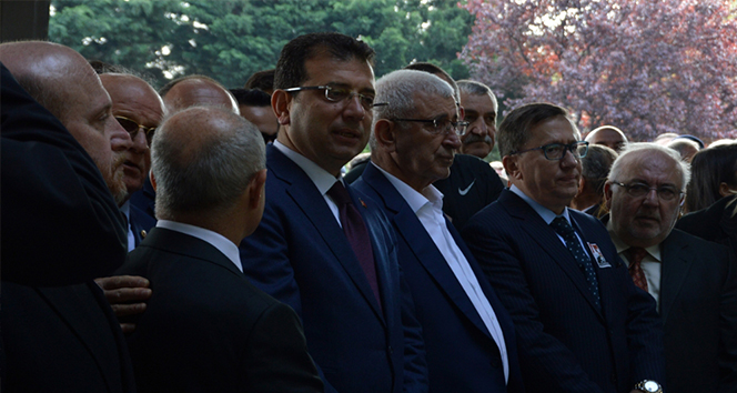 Ekrem İmamoğlu Turgut Özal’ın anma törenine katıldı