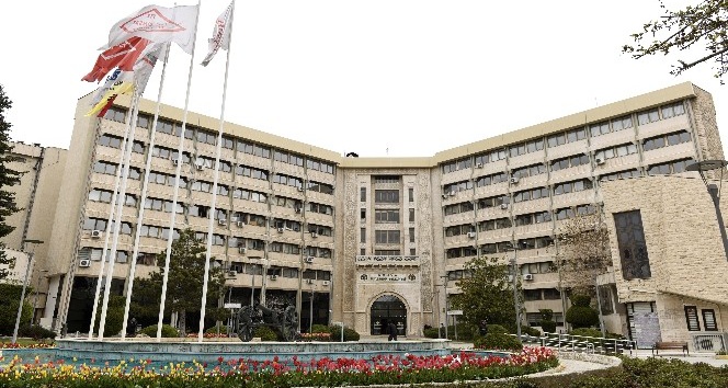 Konya Büyükşehir’e en itibarlı yerel yönetim ödülü