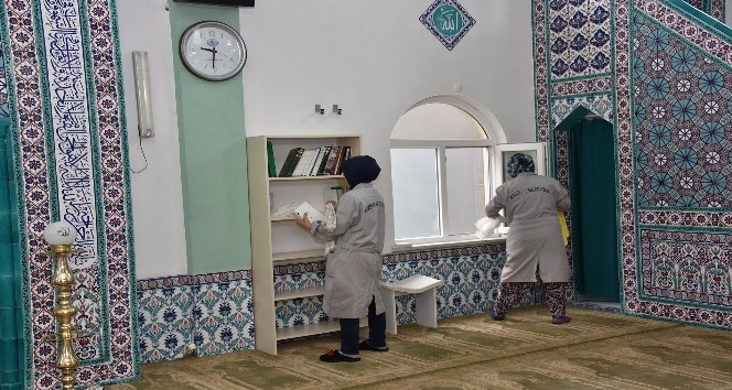 Bozüyük’te camiler Ramazan ayına hazırlanıyor