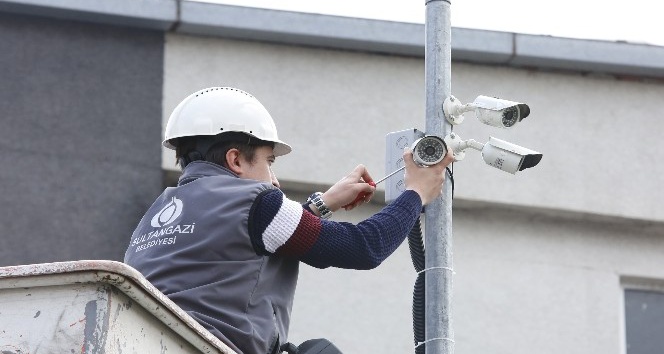 Sultangazi’de parklar 24 saat kamerayla izlenecek