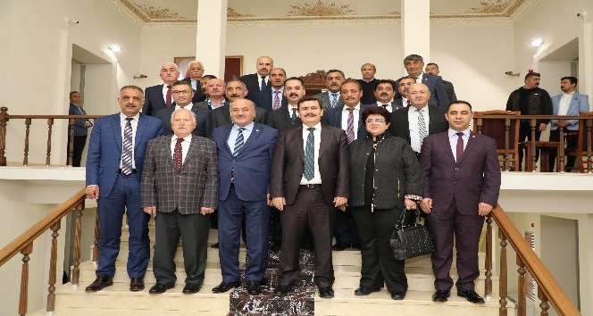 İl Genel Meclisinin yeni Başkanı Bekir Yıldız’dan Vali Arslantaş’a ziyaret