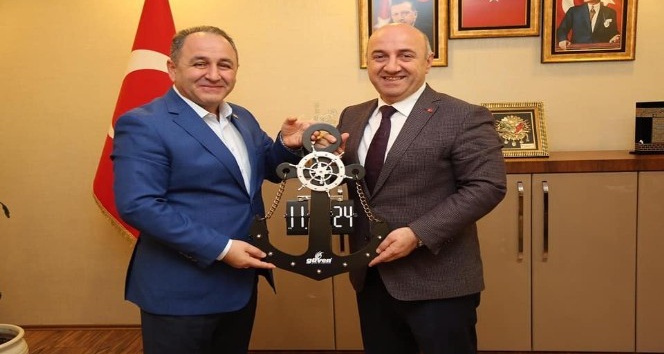 İşadamı Demir, Darıca Belediye Başkanı Bıyık’ı ziyaret etti