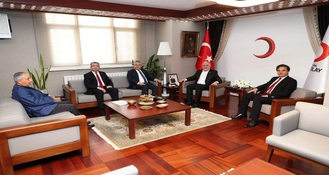 AK Partili vekiller Türk Kızılayı Genel Başkanı Kınık’a başarılar diledi