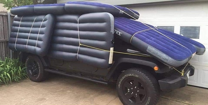 Doluya hazırlık yapan Teksaslılar renkli kareler oluşturdu